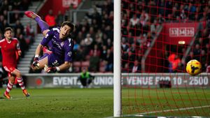 VIDEO - Pantilimon, învins cu una dintre cele mai frumoase execuții din acest sezon de Premier League