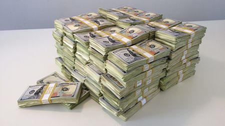 Francezii au descoperit românul mai bogat decât își puteau imagina: „Are o avere de 2,3 miliarde de dolari! Grupul lui are o greutate importantă”