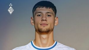 Ce s-a întâmplat cu Vladislav Blănuță la primul meci pentru Dinamo Kiev sub ochii lui oligarhului Igor Surkis