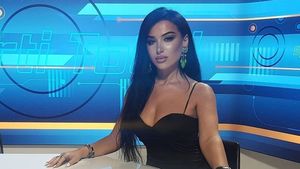Cum arată cea mai cunoscută jurnalistă sportivă din Kosovo! A făcut un atac dur la una dintre vedetele naționalei țării sale | GALERIE FOTO