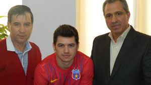 "Sunt foarte fericit, am venit la Steaua cu sufletul deschis!"** PRIMA declarație a lui Dănănae în tricoul roș-albastru