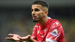 Lamine Ghezali și-a ales singur destinația. Anunțul conducerii dinamoviste. „A avut ofertă de la Deportivo La Coruna, dar a vrut să meargă în Grecia”. EXCLUSIV