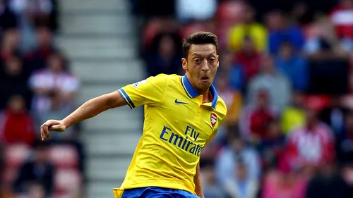 Ã–zil își pregătește debutul pentru Arsenal în Ligă! Mesajul original transmis de Mesut în patru limbi 