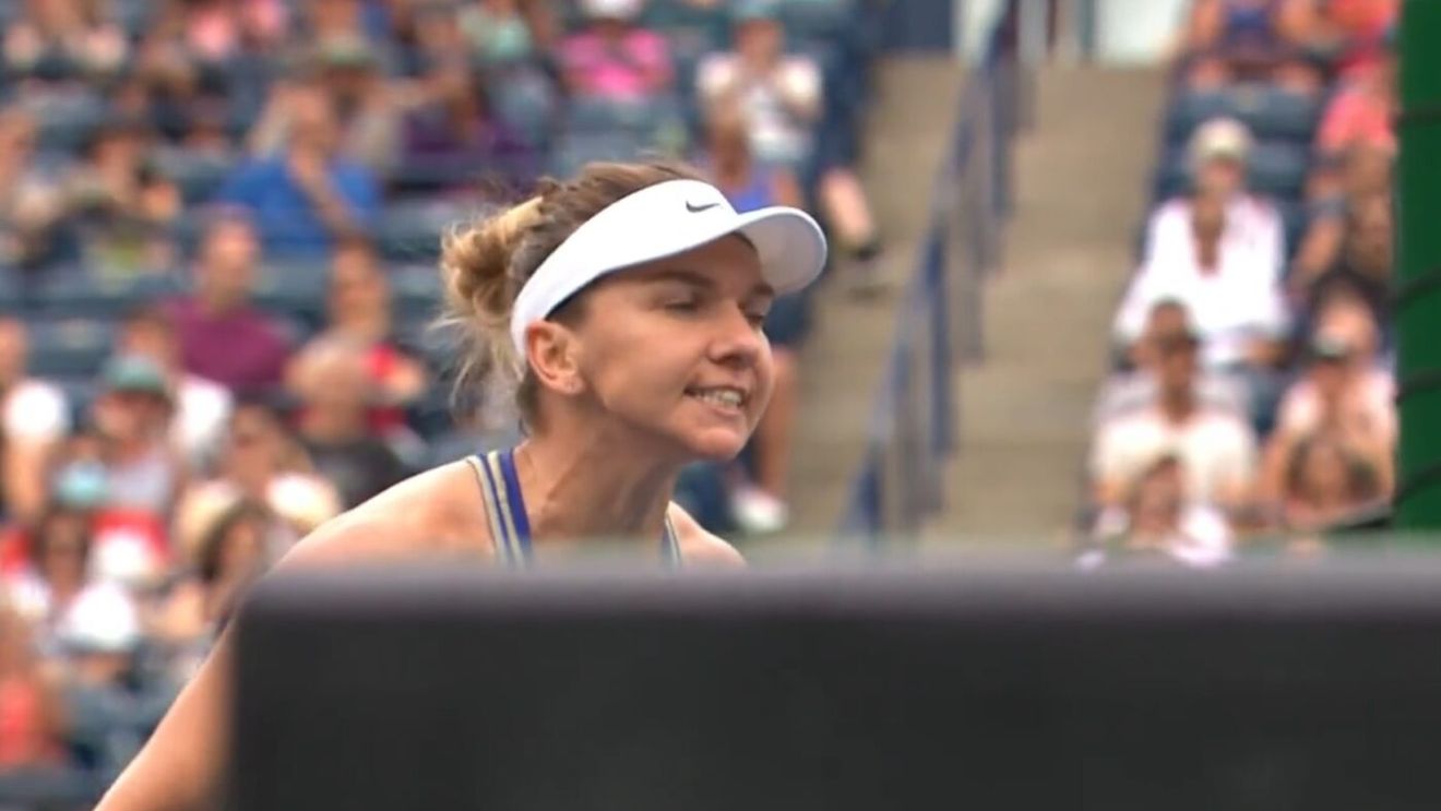 Toți au rămas mască la meciul Simonei Halep de la Toronto! Femeia dată în judecată de Mihaela Buzărnescu și-a făcut apariția pe teren: „Îmi venea să o strâng de gât!" FOTO