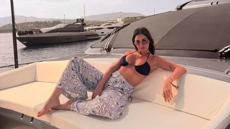 EXTRA Natalia, fiica legendarului Dorin Mateuț, s-a dezlănțuit pe iaht, în costum de baie