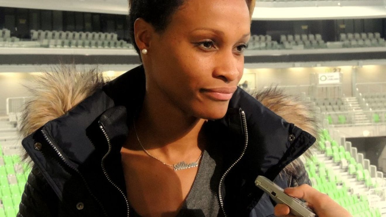 HCM Baia Mare a trimis o adresă către Consiliul Național pentru Combaterea Discriminării, după scandalul de rasism de la meciul cu HC Zalău. Reacția dură a lui Allison Pineau: "Idioți sunt peste tot"