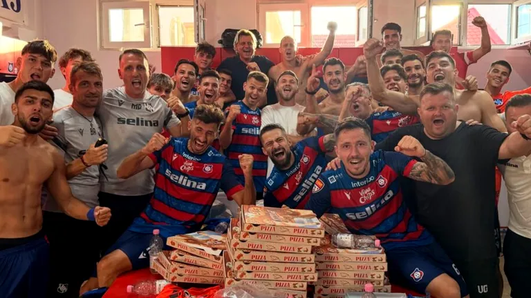 FC Bihor a reușit una dintre marile surprize ale Play-off-ului Cupei României și s-a calificat în grupe! Viorel Domocoș, după victoria cu Farul: ”Sunt mândru că antrenăm astfel de jucători”