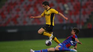 Steaua i l-a "furat" pe Pârvulescu lui Dinamo, dar poate rămâne fără Chipciu!** "BOMBA" care îi dă mari emoții lui Becali