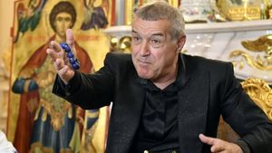 Gigi Becali rupe tăcerea și îl atacă dur pe gazetarul Cristian Tudor Popescu. „Noi trebuie să ignorăm dracii”