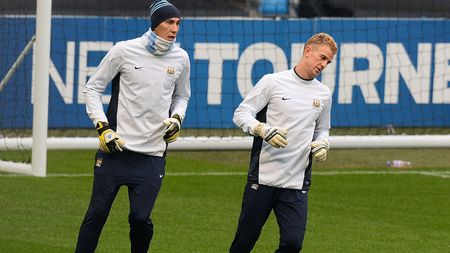 L-au lăsat pe Panti să plece, se pregătesc să facă același lucru și cu Hart. City nu l-a contactat pe titularul naționalei Angliei pentru prelungirea contractului