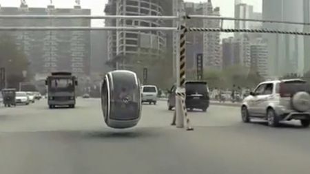 NEXT LEVEL! VIDEO IREAL - Prima MAȘINĂ‚ ZBURĂ‚TOARE din lume! Vezi când o vei putea conduce în România!