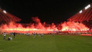 COD ROȘU pentru "câini"!** VIDEO/ Torcida creează iadul pe Poljud