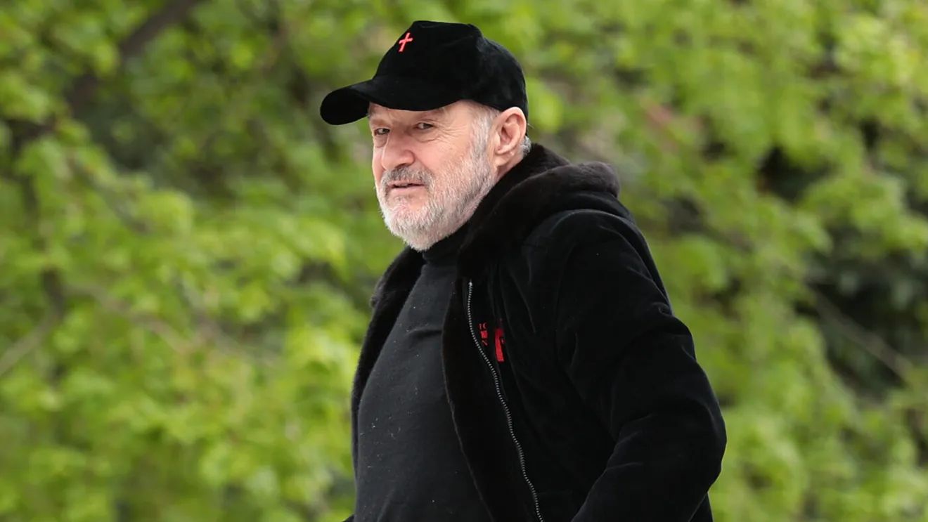 Gigi Becali nu vrea să creadă că americanii au dat 6.000.000 de euro pe Louis Munteanu şi a reacționat vehement