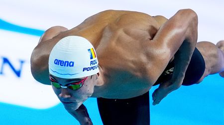 Cine transmite la TV finala lui David Popovici la 100 de metri liber în care atacă aurul şi recordul mondial al lui Zhanle Pan