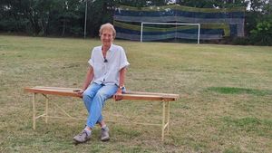 Povestea fabuloasă a Luisei Flonta, profesor universitar de neurobiologie la 81 de ani și membru al Academiei Române, pe terenul căreia Viitorul Frasinu și-a omologat stadion! EXCLUSIV