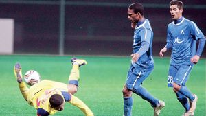 Steliștii sunt "morți"!** Ilie Stan a trecut peste decizia care ar putea să-l coste enorm: "dubla" cu Twente, în pericol?