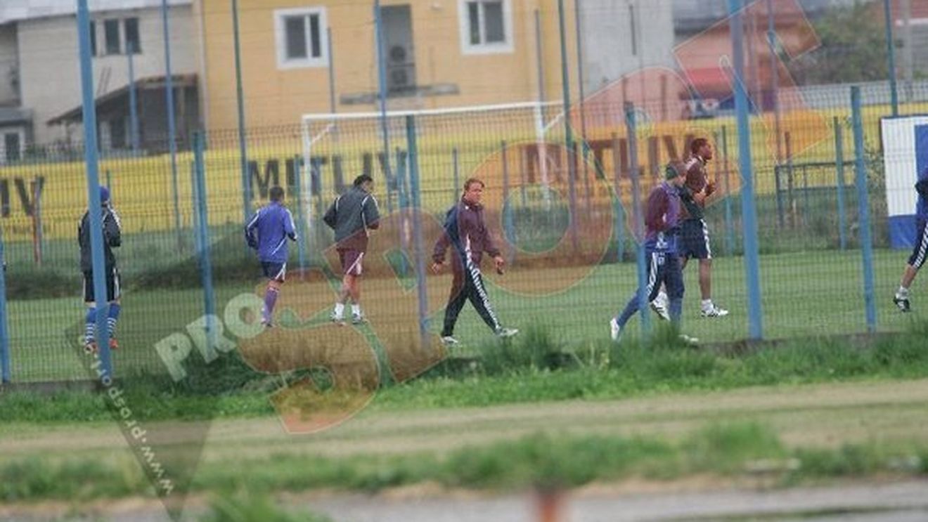 Încă un antrenor îi dă "ignore" Stelei!** Reghe are șanse mari să preia pe Litex de la Stoichkov!