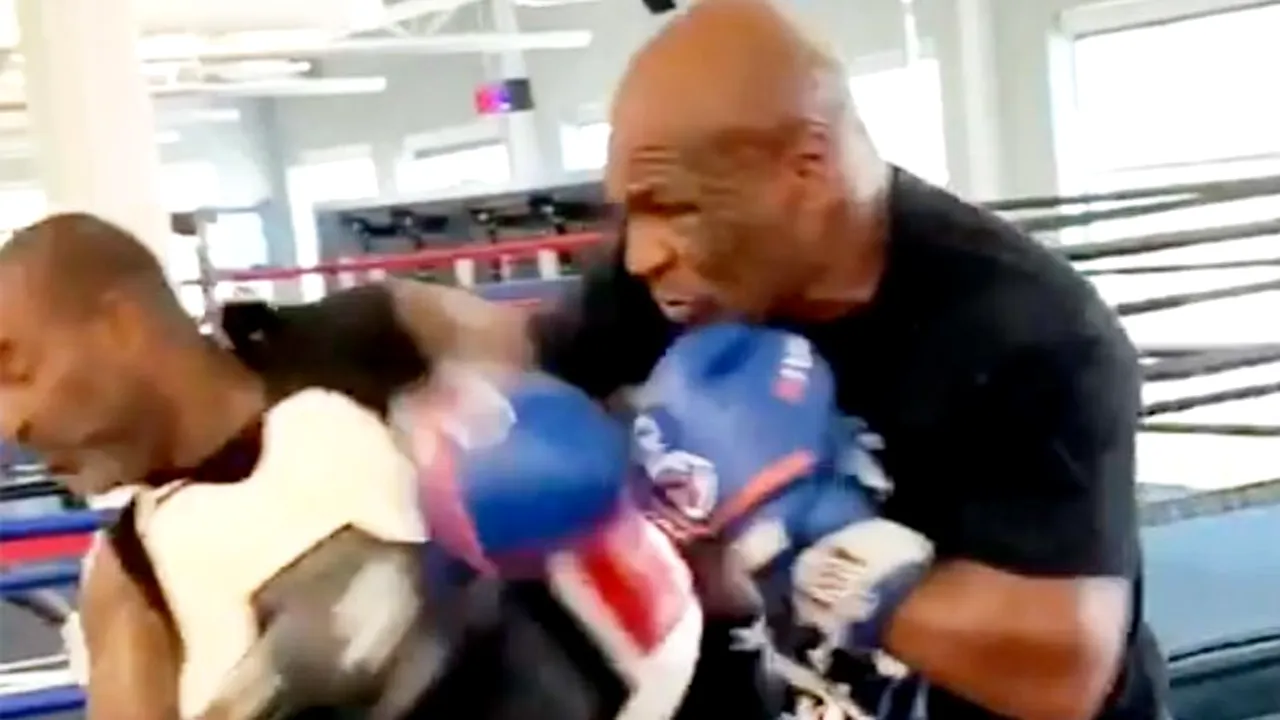 „Iron” Mike Tyson s-a întors! Faimosul pugilist a fost cât pe ce să-și facă KO antrenorul | VIDEO