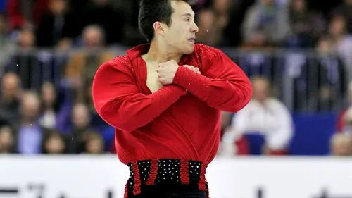 Campionul mondial la patinaj Patrick Chan a căzut de patru ori în timpul noului său program