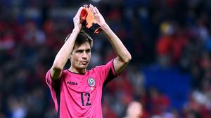 „Gata, nu mai poate, e bătrân!”. Ciprian Tătăruşanu a refuzat orice ofertă de transfer la FCSB