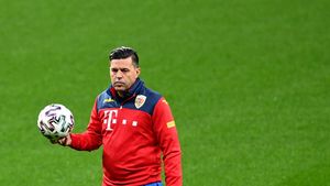 Cosmin Contra dă vina pe presa din România pentru plecarea de la echipa națională: „Ne așteptăm la lucruri mărețe, dar nu mai trecem de primul tur preliminar în cupele europene”