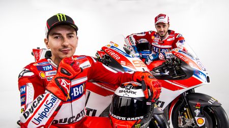 FOTO | Ducati și-a prezentat motocicleta pentru 2017. Jorge Lorenzo și Andrea Dovizioso sunt piloții team-ului italian

