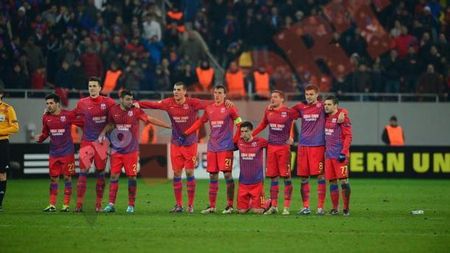 Secunde de INFARCT în prelungirile cu Ajax!** "Reghe TREMURA tot!" Momentul în care antrenorul a CLACAT: "A închis ochii"