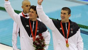 Până unde s-a ajuns! Campionul de la înot își vinde medaliile olimpice pentru că a ajuns la sapă de lemn