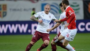 Stoican e convins că Dinamo va fi din nou sus: "O să vedeți că vom fi din ce în ce mai buni. Un mare merit îl are Negoiță". Ce spune despre conflictul cu fanii