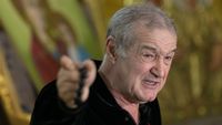 Gigi Becali, ședință de urgență cu jucătorii FCSB în cantonament după 4 ani: „Băi, Bîrligea!”