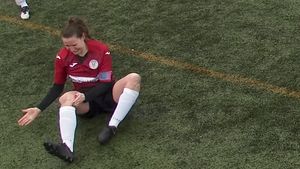 Momente șocante la un meci de fotbal din Scoția. A încercat „să-și pună la loc genunchiul”! Atenție, imagini care vă pot afecta emoțional | VIDEO