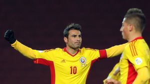 Mutu, reacție de mii de like-uri! S-a dezbrăcat ca să îi arate lui Dragomir cât e de gras și a pus pozele pe net. FOTO