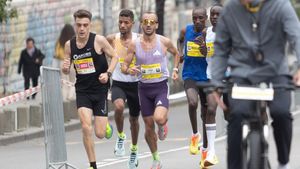 Performanță istorică: recordul național la maraton a fost doborât după aproape jumătate de secol!