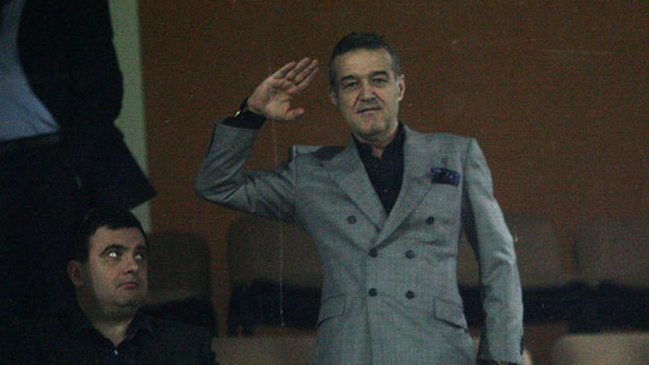 Străinii se uită șocați la Steaua și nu înțeleg nimic!** Polonezii au rămas mască: "Pentru el nu există cuvântul 'nu'" Becali "a tras" tare, dar n-a prins topul ăsta!