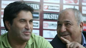 "Peseiro n-a rămas pentru bani! Lucescu și Andone nu au putut veni, Bergodi nu avea staff"