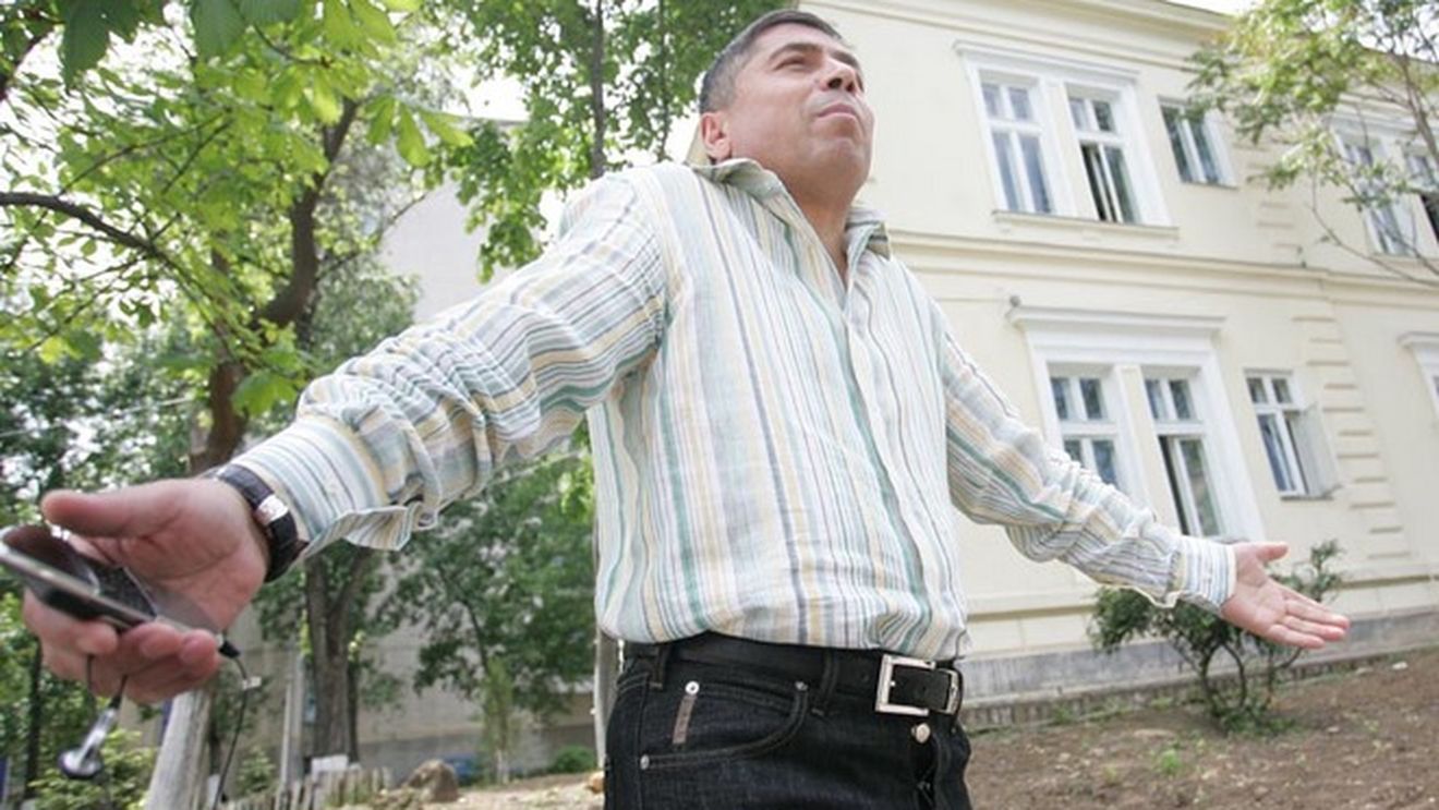 "Arbitrul a fost tâmpit rău! Ne-a anulat un gol și n-a dat penalty!"