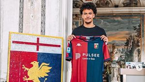 A semnat gigantul Otoa. Primul transfer al lui Dan Șucu e oficial