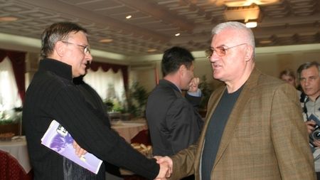 Un fost contracandidat al "Nașului" e convins că se va face curățenie:** "Sandu și Dragomir merită să fie arestați! Le-aș arunca pâine cu praștia la pușcărie"