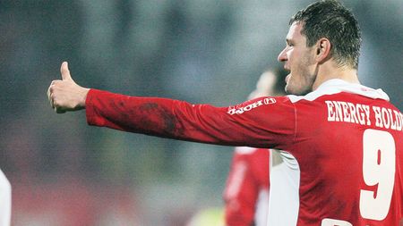 Niculae, titular!** Atacantul revine în cupele europene la 3 luni după "dubla" de la Liberec!