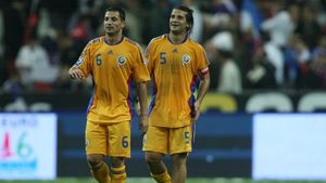 "Chivu trebuia folosit la mijloc, cu Rădoi!** Când pune piciorul pe minge îi zice 'stai, fă, aici'!"