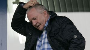 Porumboiu și-a făcut praf jucătorii!** "Sunt cel mai mare fraier!"