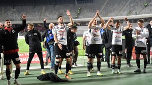 FRF a interzis două echipe în cupele europene de frica unei eliminări rușinoase și din cauza „destrăbălării bulevardiste”, acum altele nu aplică să joace în Europa și bulversează competiția | SPECIAL