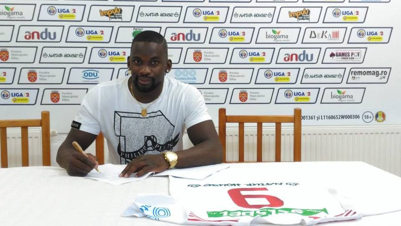  Un atacant trecut pe la Eintracht Frankfurt a "aterizat" în Liga 1: "A semnat un contract pe doi ani!"