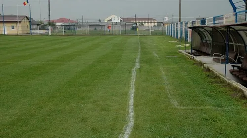 FOTO | Organizarea în fotbalul mic și foarte mic: tușe strâmbe și careul de 16 metri mutat la 12 metri în Liga a III-a