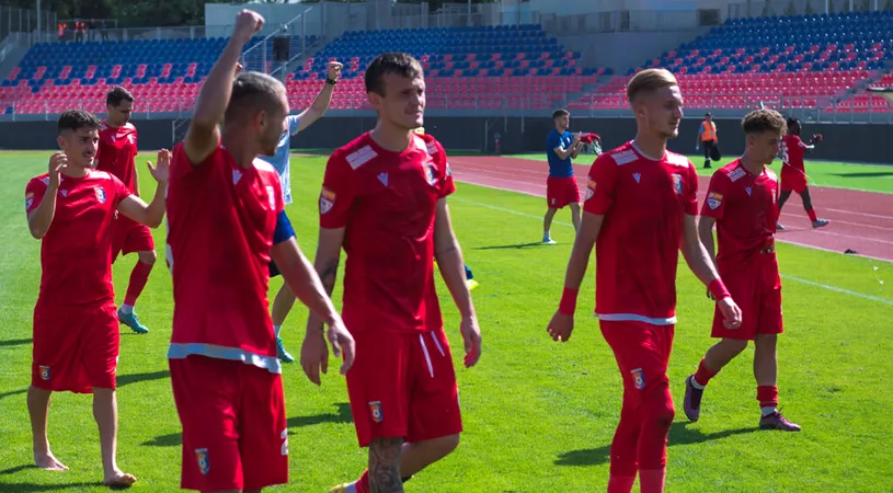 Au dispărut aproape cu toții! Chindia, fără sponsori la revenirea acasă, după patru ani în pribegie