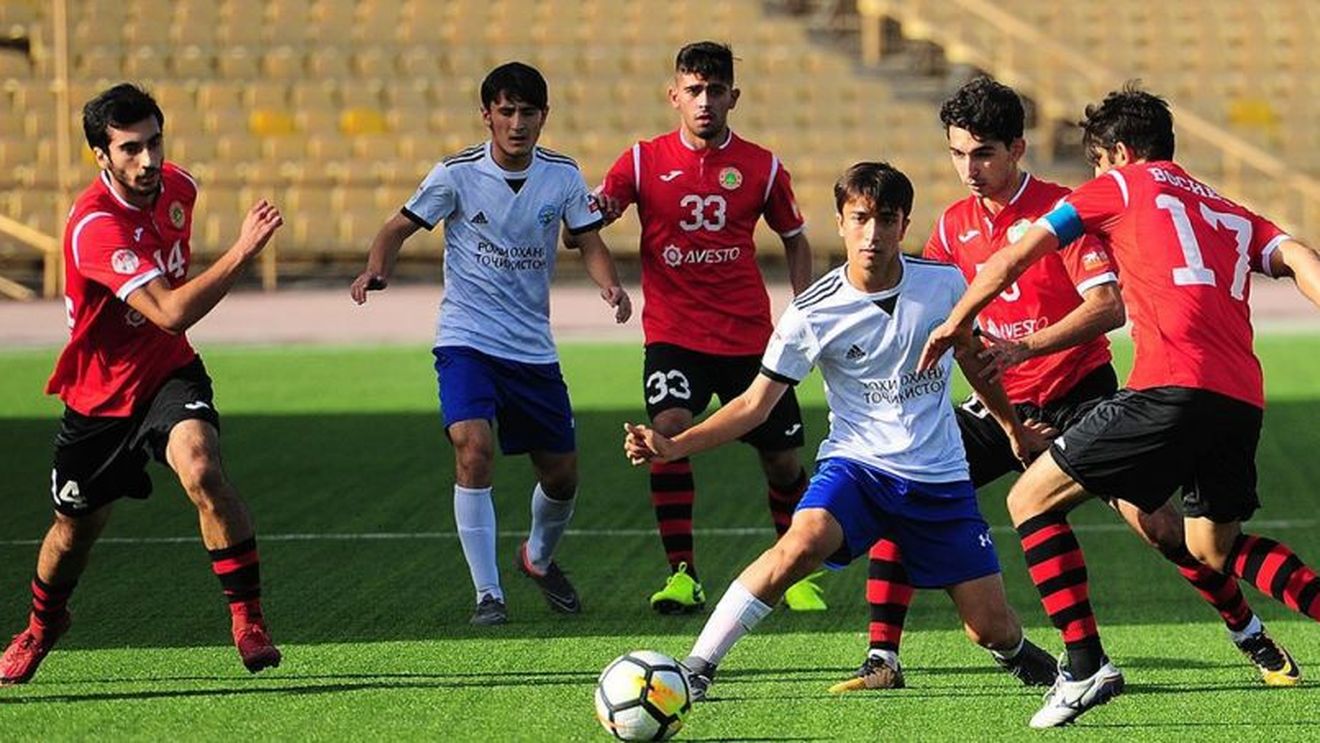 Faza pe care nu credeai că o să o vezi vreodată pe un teren de fotbal! Caz unic | VIDEO