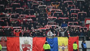 E gata! Acord istoric între echipa de fotbal Dinamo și CS Dinamo: „Ne-am înțeles la procente! Facem un singur mare Dinamo”. EXCLUSIV