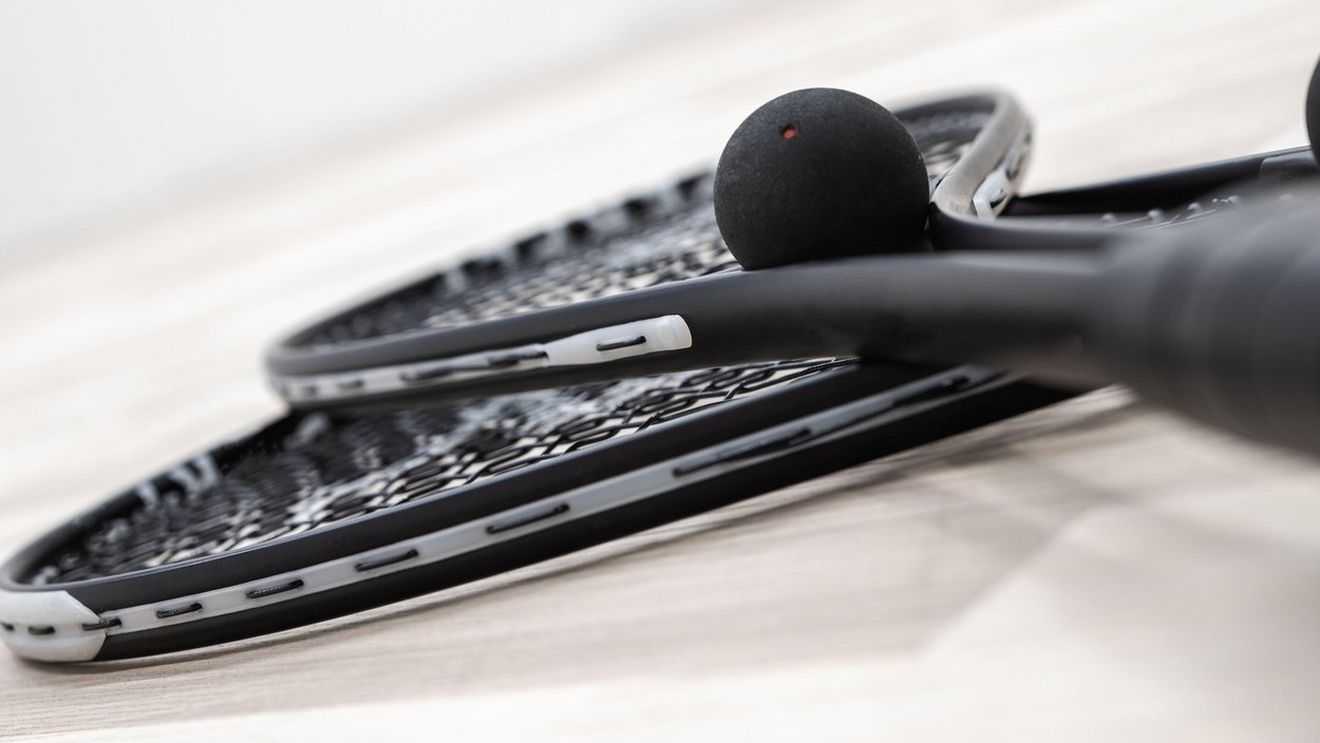 Ce este squash-ul și unde se poate practica în România? „S-a dezvoltat tot mai mult. Cei până în 40 de ani frecventează aceste locuri" | SPECIAL