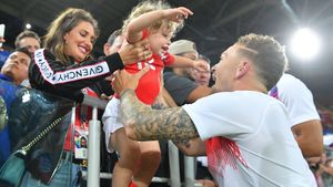 Momente terifiante pentru fosta soție a unei vedete din Premier League! Cum au încercat hoții să pătrundă în conacul său de peste 2.000.000 de euro