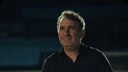 (P) Gică Hagi, cu zâmbetul pe buze: „Tot ce facem trebuie să iubim”